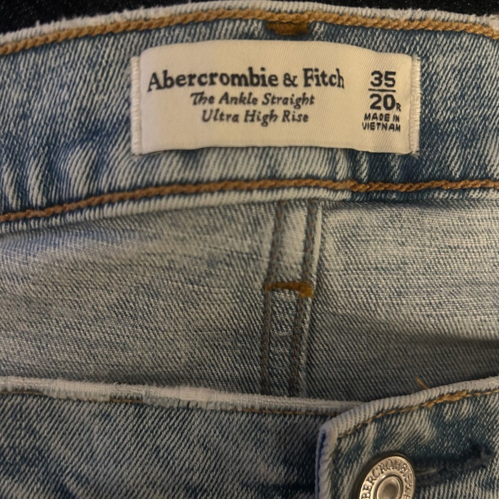 Abercrombie & Fitch Light Blue Ankle Straight Ultra High Rise Jeans